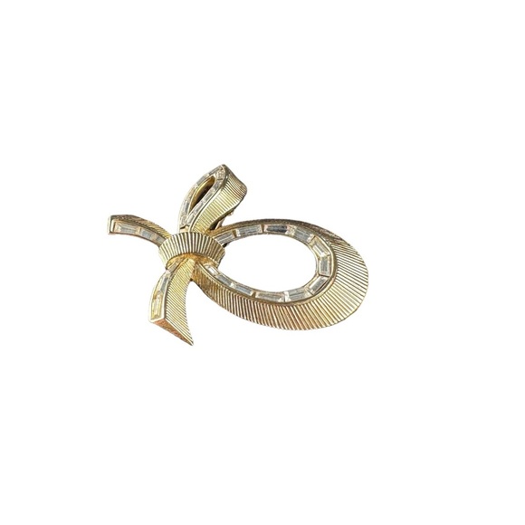 Vtg Signed Crown Trifari Gold Tone Bow Ribbon Clear Rhinestones Brooch Pin 2” - Picture 6 of 14